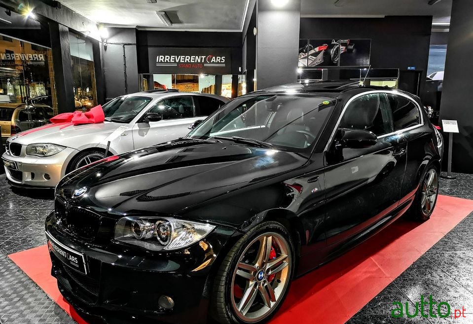 2008' BMW 123 photo #1