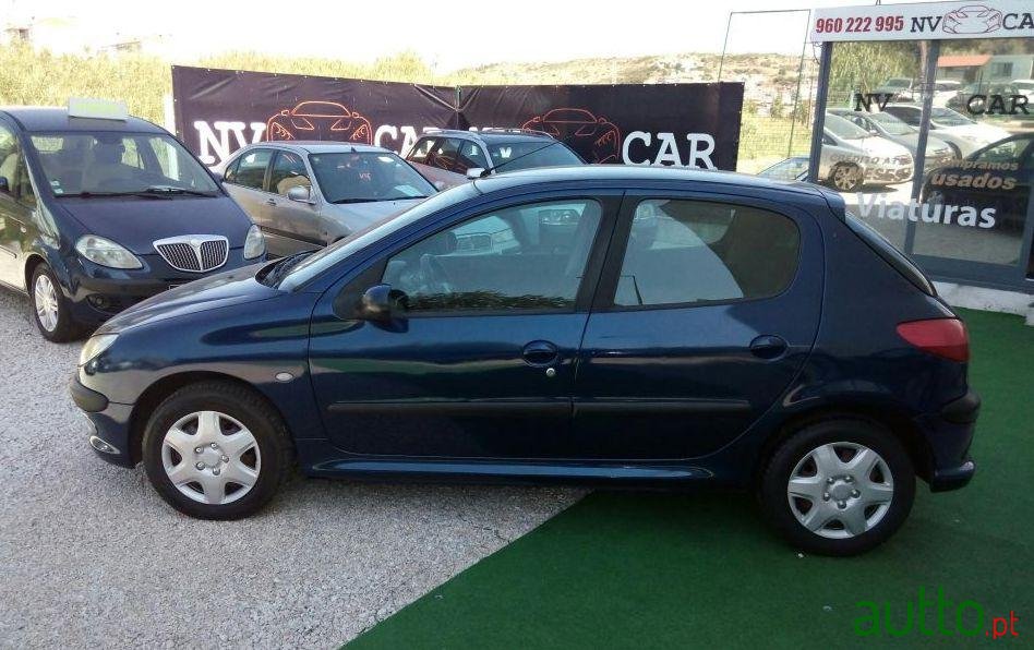 2003' Peugeot 206 1.1 photo #2
