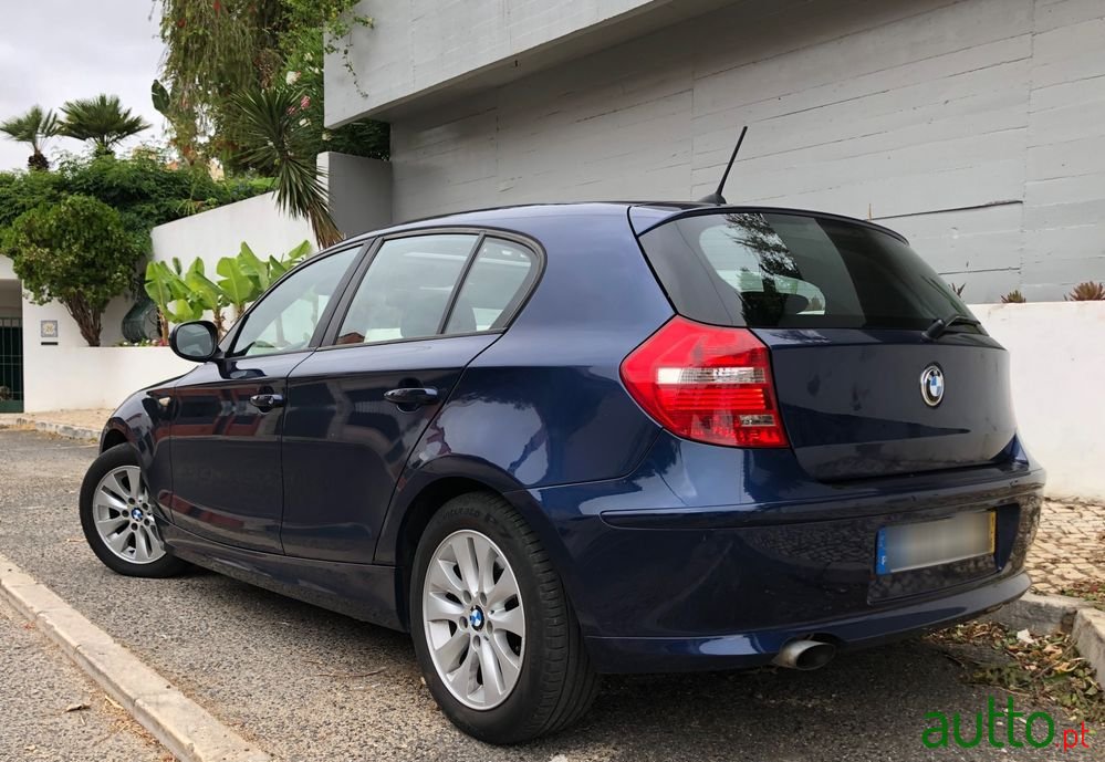 2011' BMW 120 D photo #6