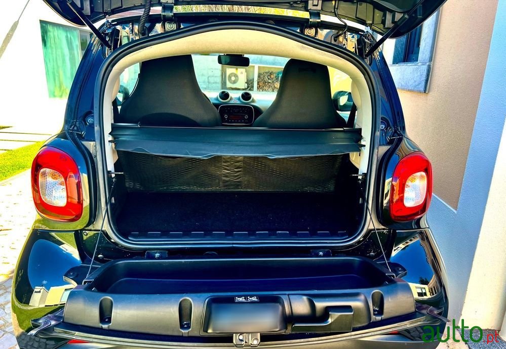 2018' Smart Fortwo Electric Drive Passion photo #4