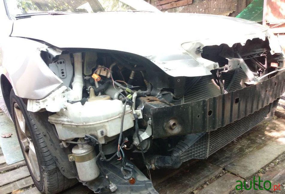 2005' Mazda 3 Hatchback photo #3