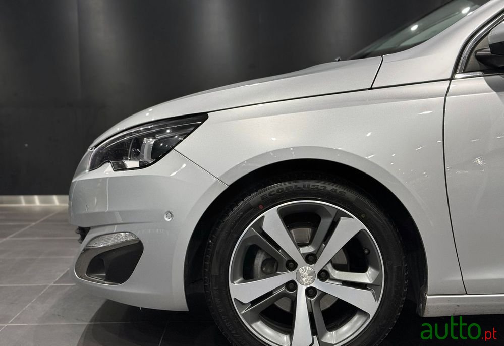 2015' Peugeot 308 Sw photo #3