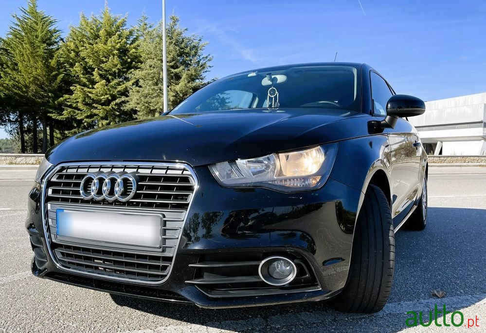 2011' Audi A1 photo #3