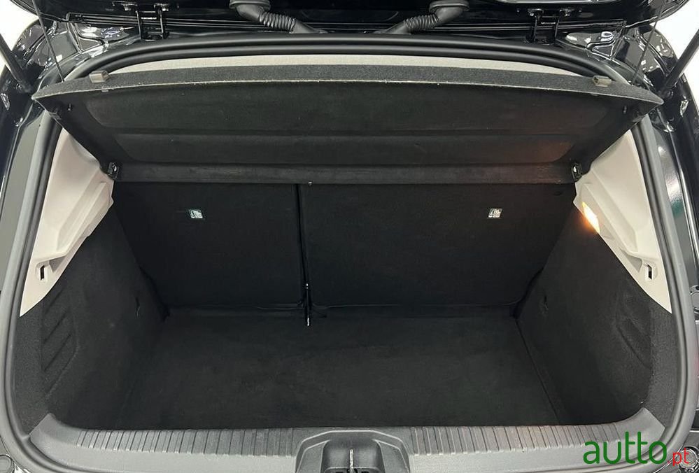 2022' Renault Clio 1.0 Tce Limited photo #5