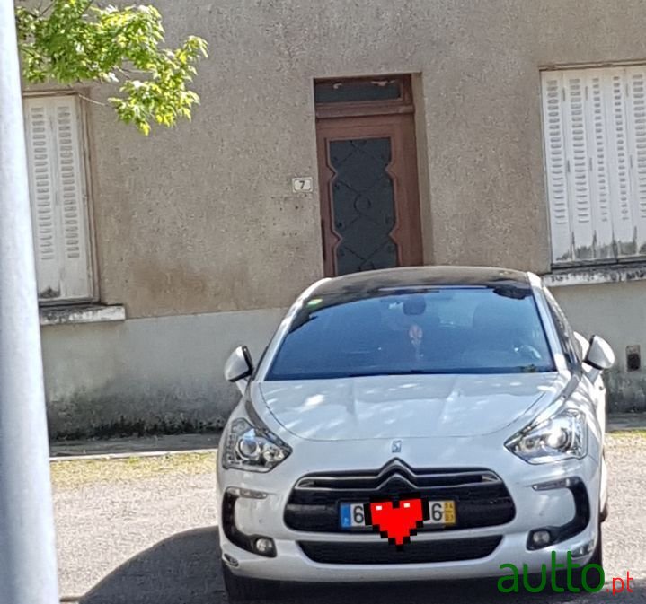 2014' Citroen DS5 photo #1