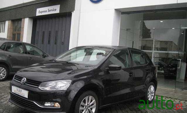 2016' Volkswagen Polo photo #1