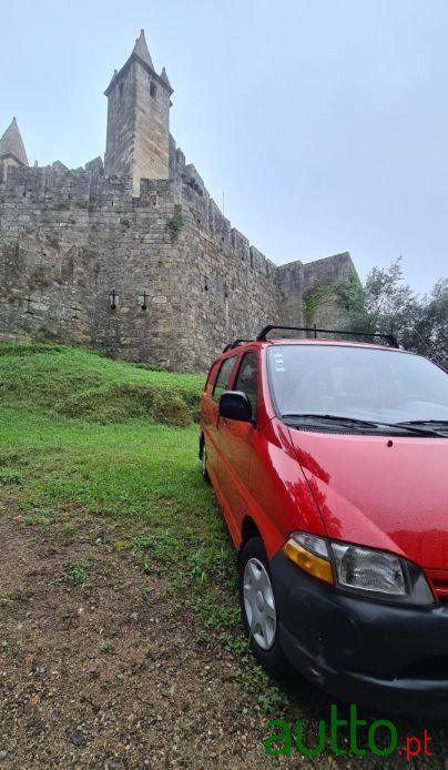 1998' Toyota Hiace photo #1