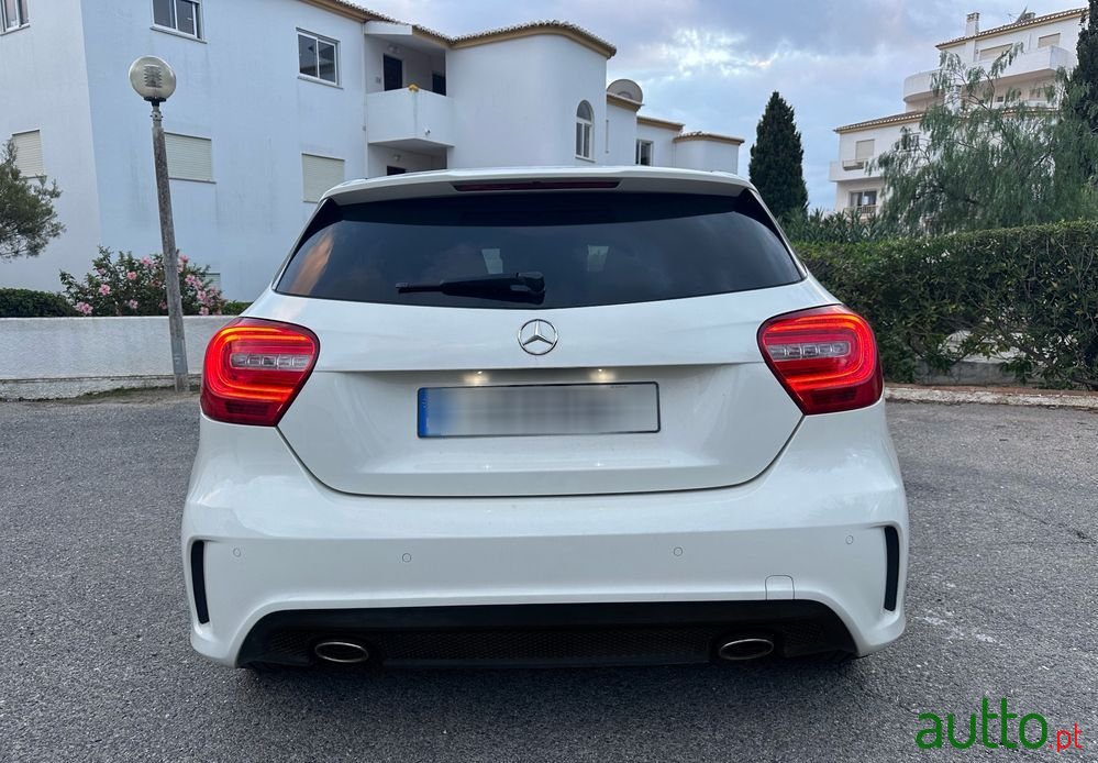 2014' Mercedes-Benz A 180 photo #4