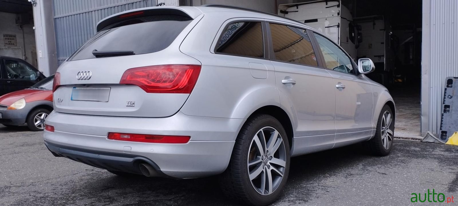 2011' Audi Q7 photo #1