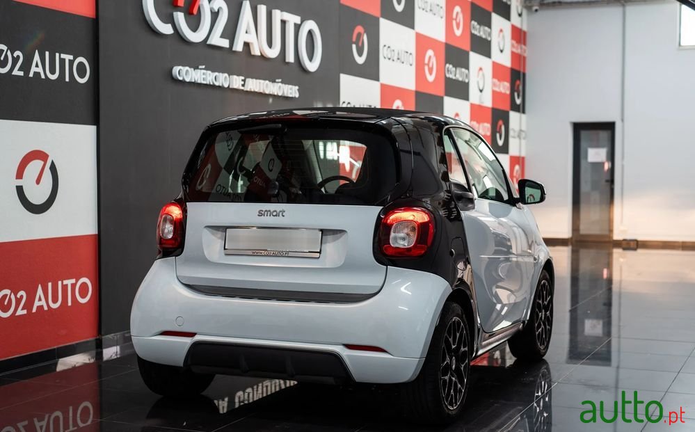 2019' Smart Fortwo 0.9 Passion 90 Aut photo #4