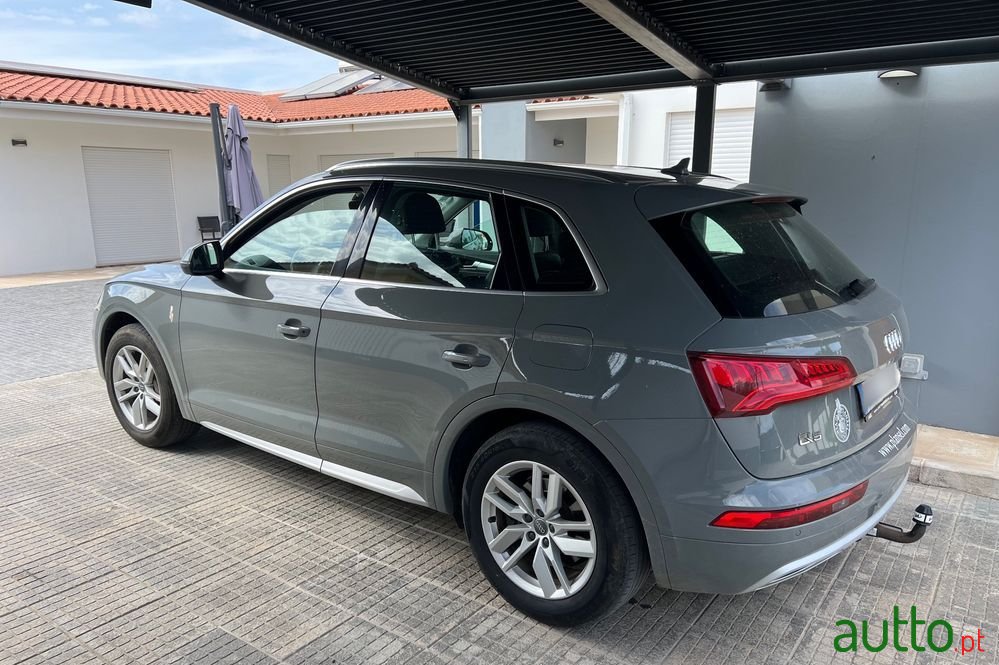 2020' Audi Q5 50 Tfsie Quattro S Tronic photo #4