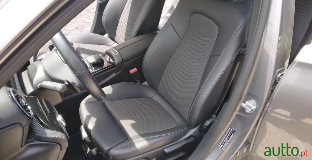 2022' Mercedes-Benz A-180 photo #6