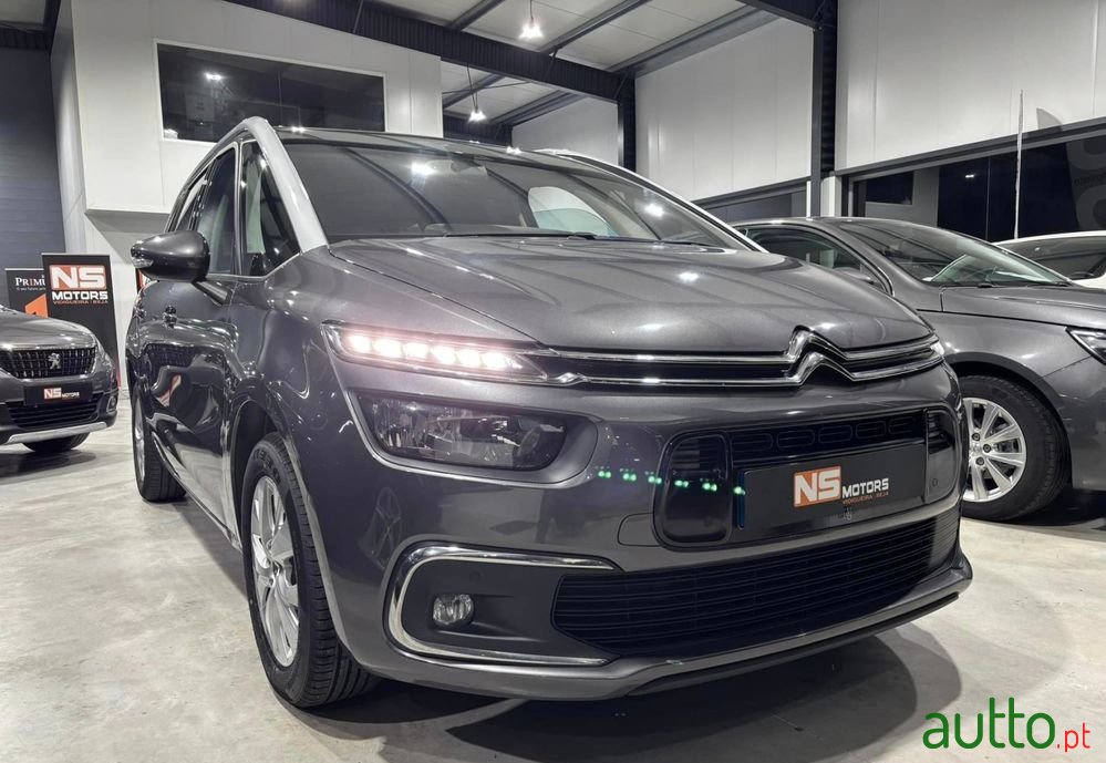 2019' Citroen Grand C4 SpaceTourer photo #2