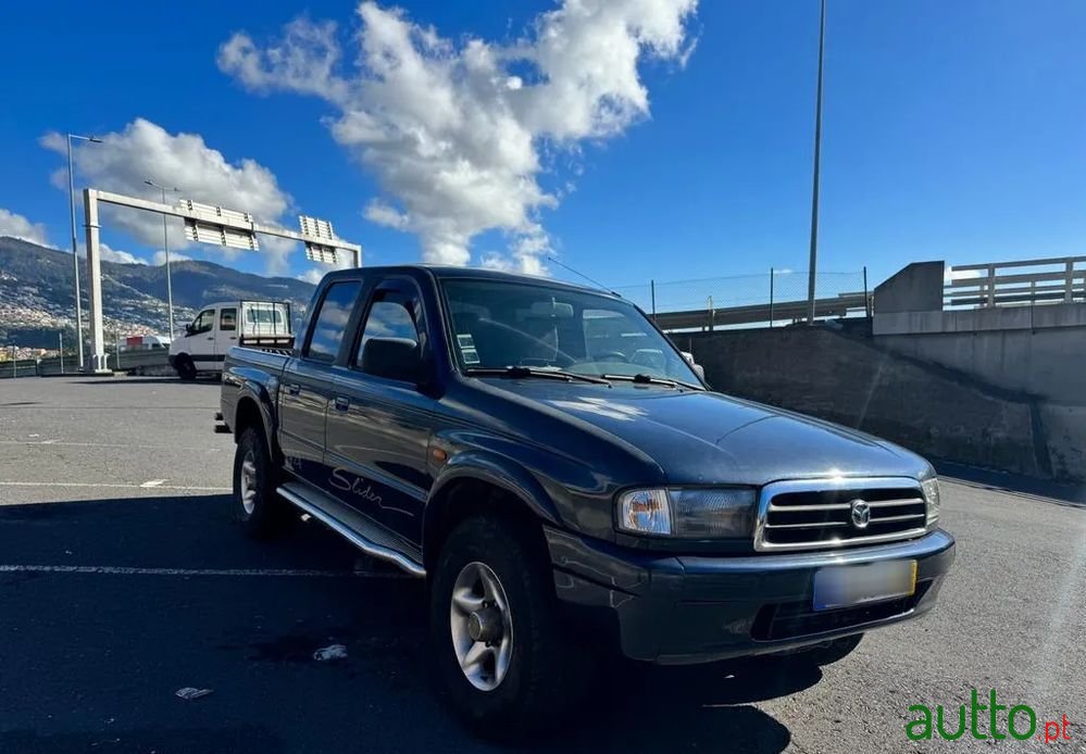 2002' Mazda B 2500 photo #2