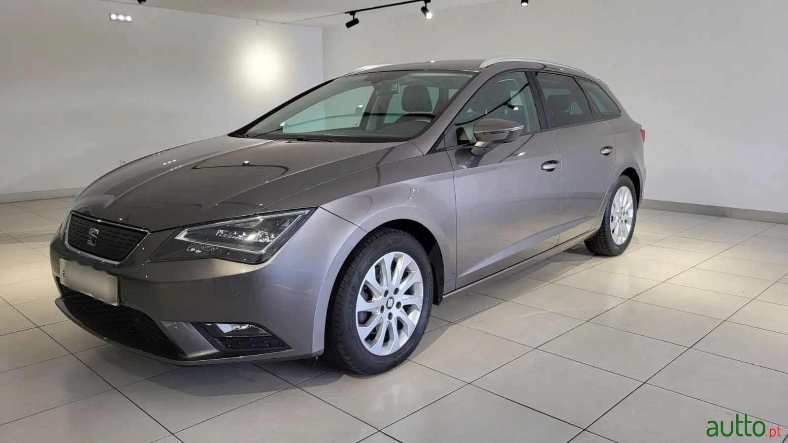 2014' SEAT Leon St photo #3