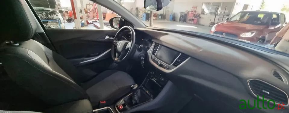 2020' Opel Grandland X photo #5