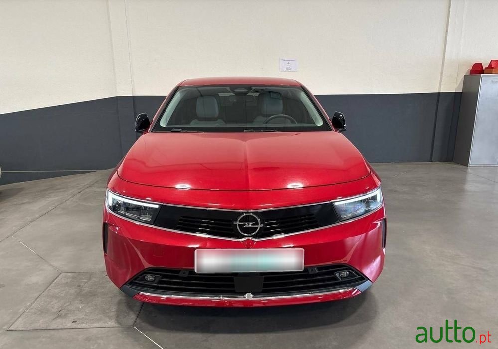 2022' Opel Astra 1.2 T Elegance photo #2