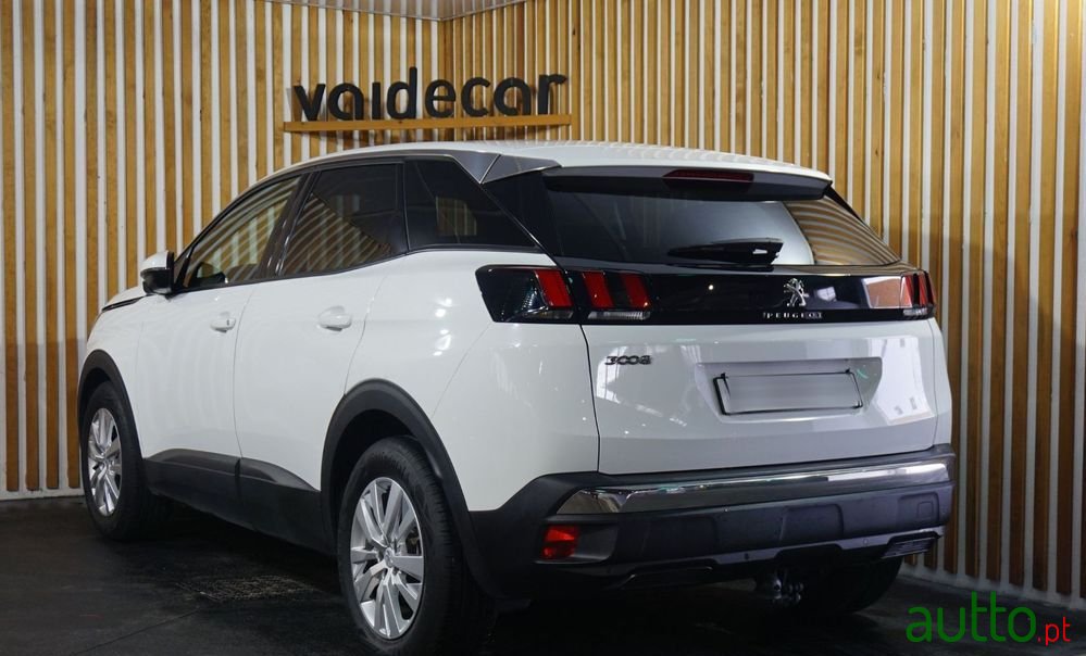 2019' Peugeot 3008 photo #2