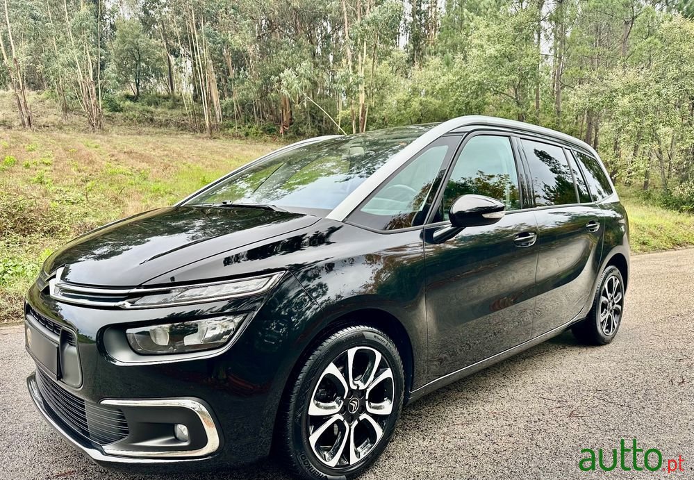 2020' Citroen C4 SpaceTourer photo #1