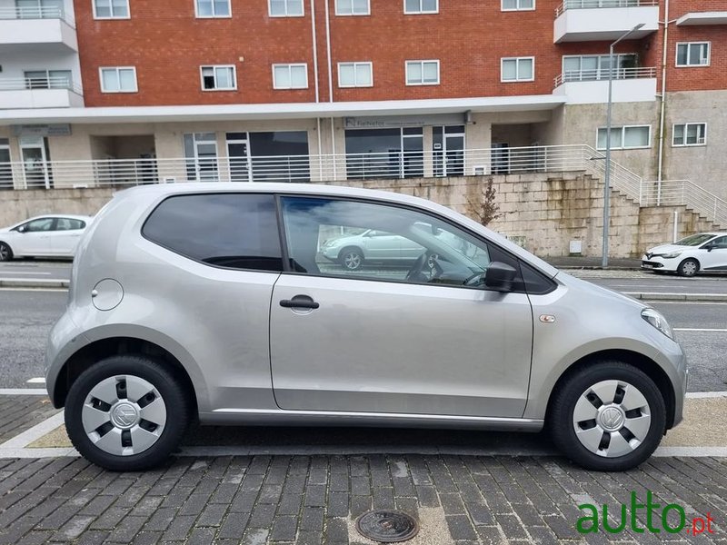 2015' Volkswagen Up! 1.0 Bluemotion Move photo #6