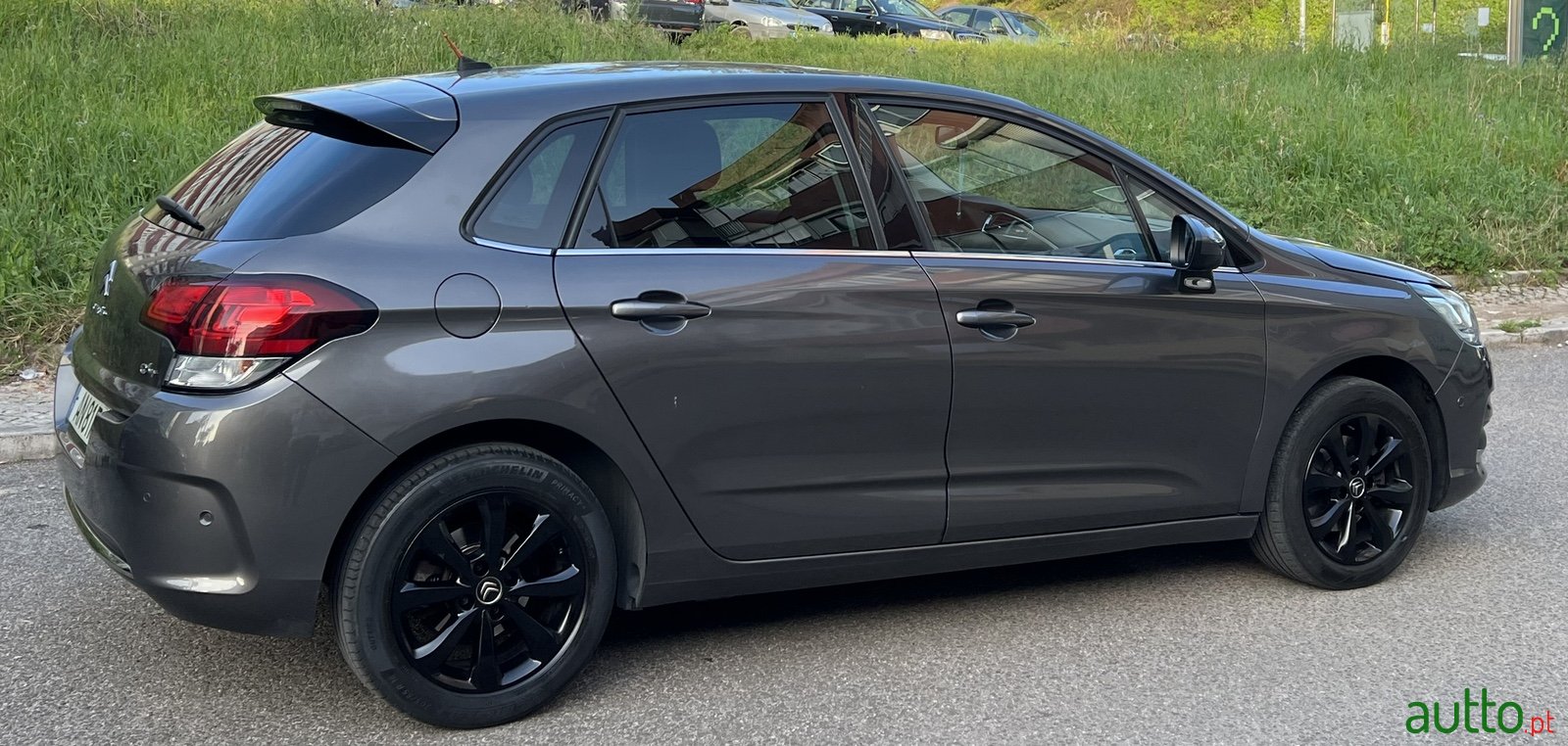 2017' Citroen C4 photo #2