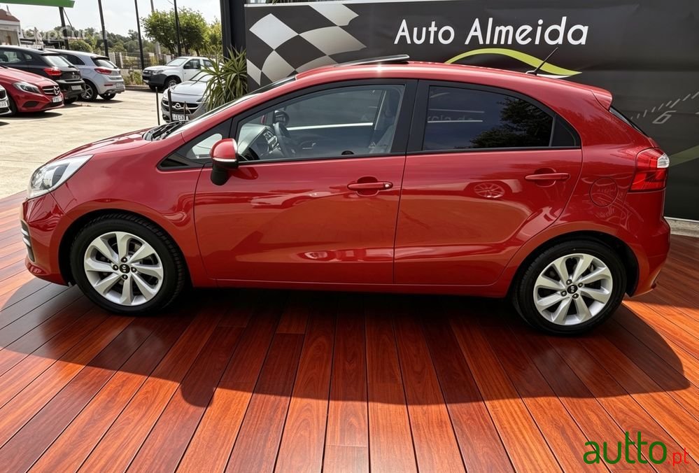 2017' Kia Rio photo #3