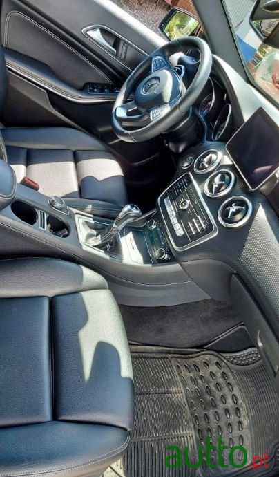 2017' Mercedes-Benz A-200 photo #3