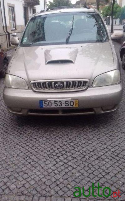 2001' Kia Carnival Top Ls photo #1