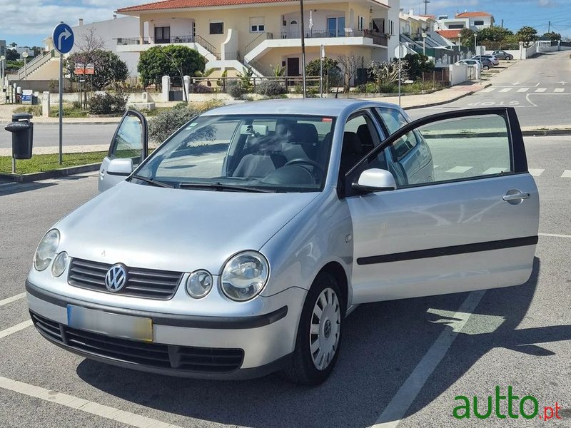 2003' Volkswagen Polo photo #1