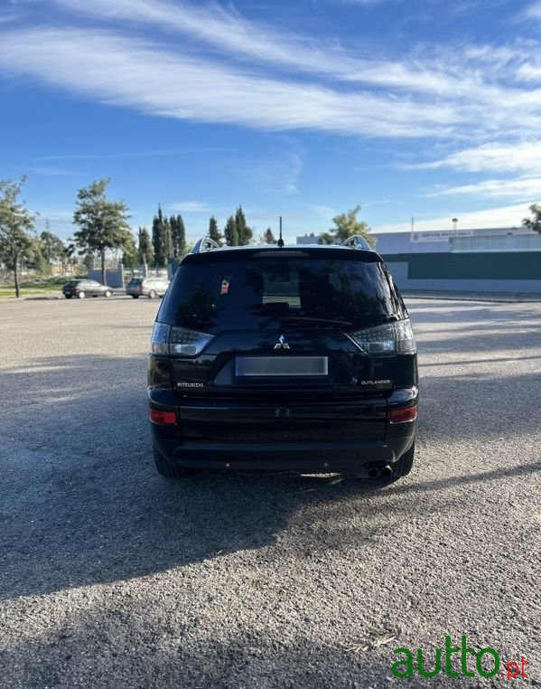 2008' Mitsubishi Outlander photo #4