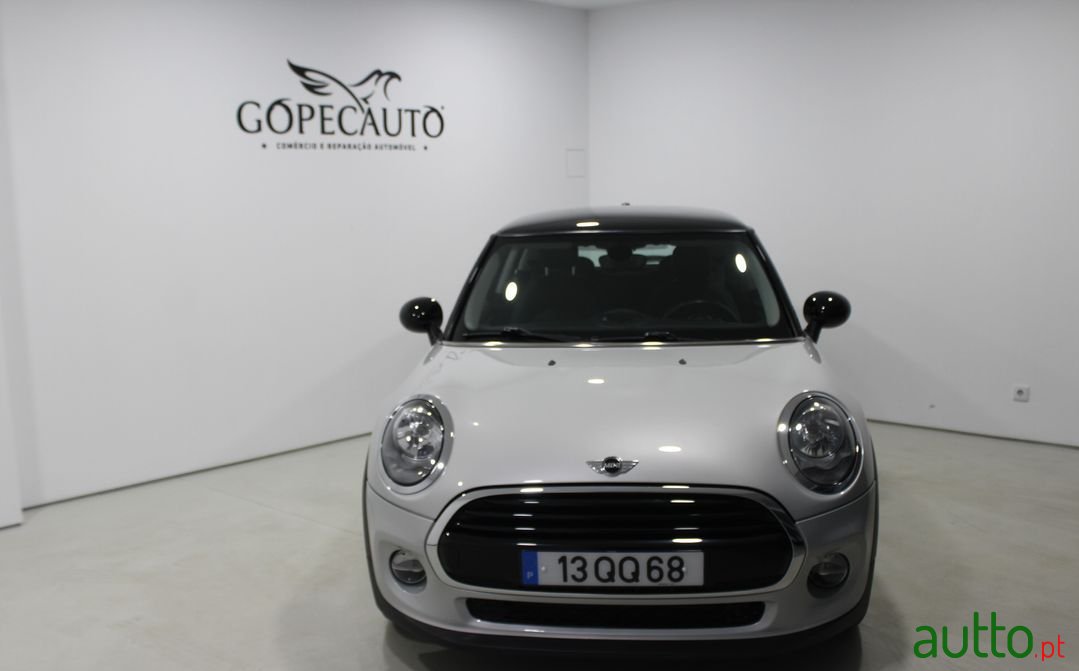 2015' MINI Cooper photo #2