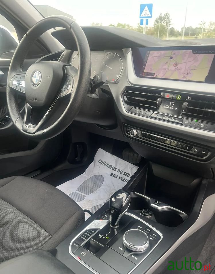 2020' BMW 116 photo #2