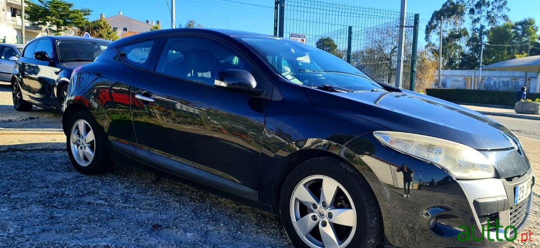 2010' Renault Megane Coupe photo #1