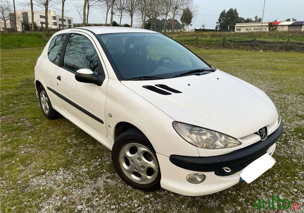 2001' Peugeot 206 2.0 Hdi Xs photo #3