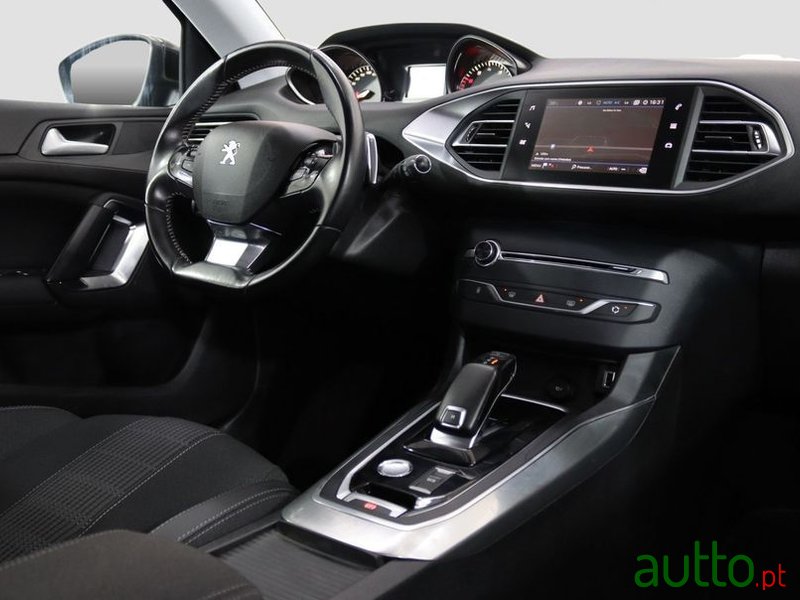 2019' Peugeot 308 Sw photo #5