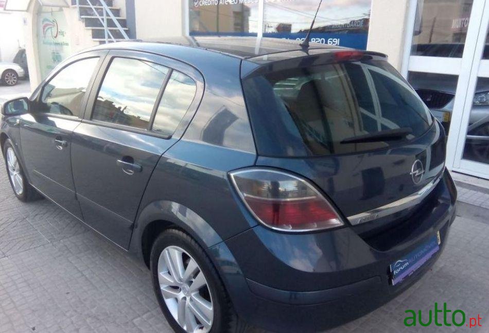 2007' Opel Astra 1.3 Cdti Edition photo #2