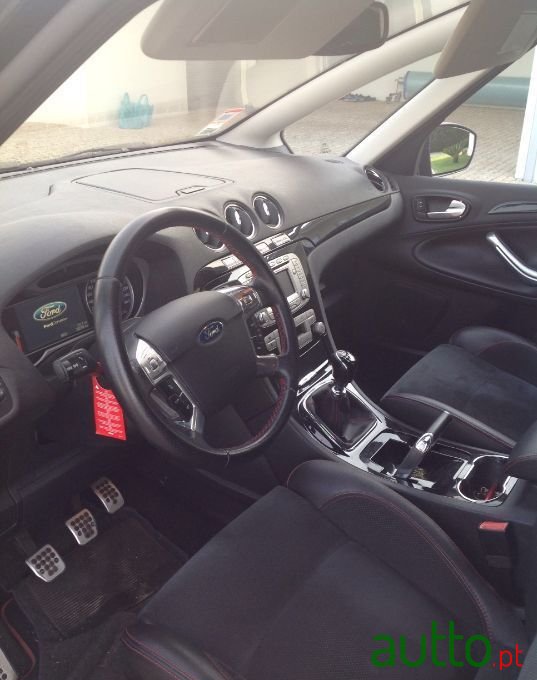 2008' Ford S-Max photo #5