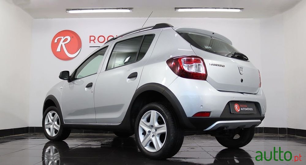 2014' Dacia Sandero Stepway photo #4