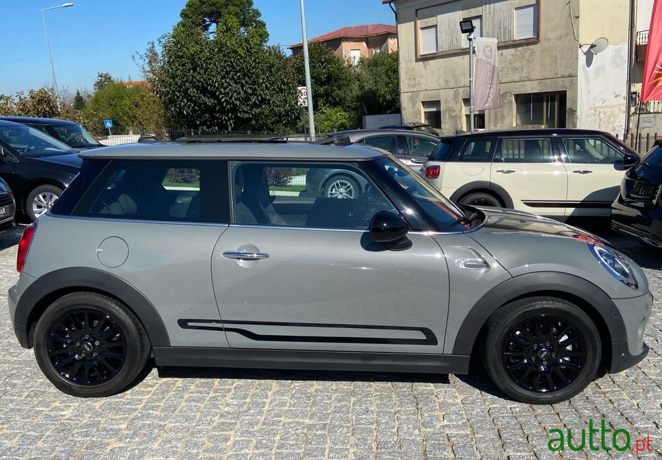 2015' MINI One photo #4