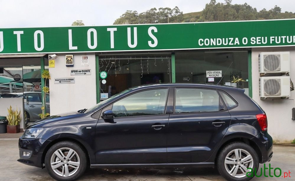 2013' Volkswagen Polo photo #3