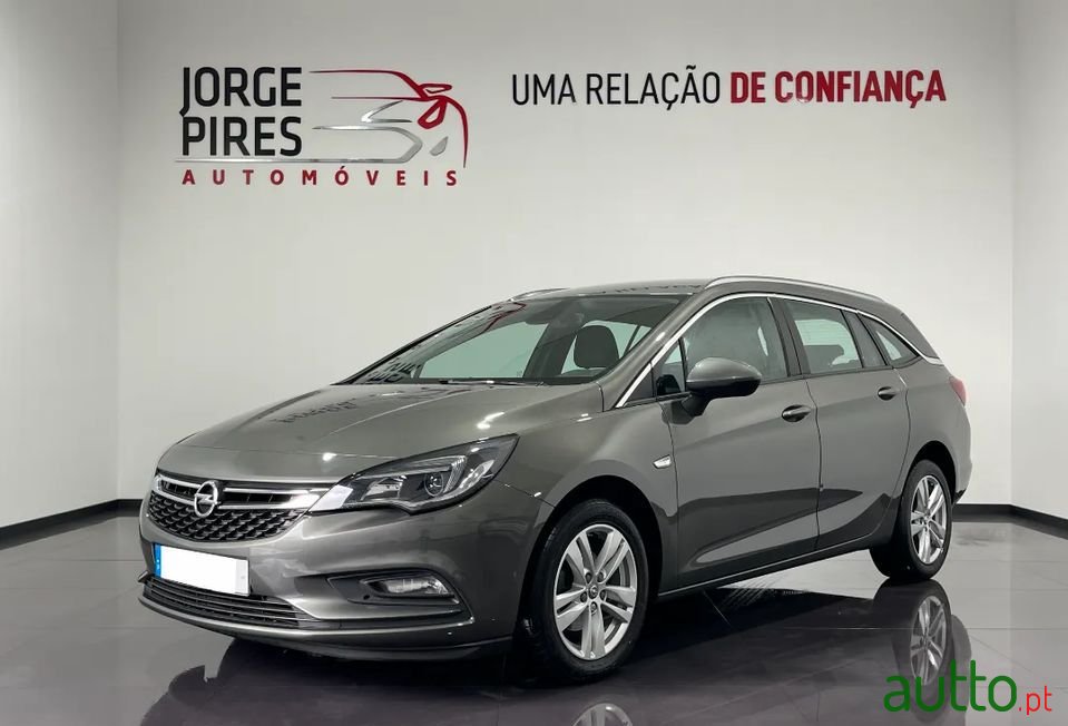 2017' Opel Astra Sports Tourer photo #1