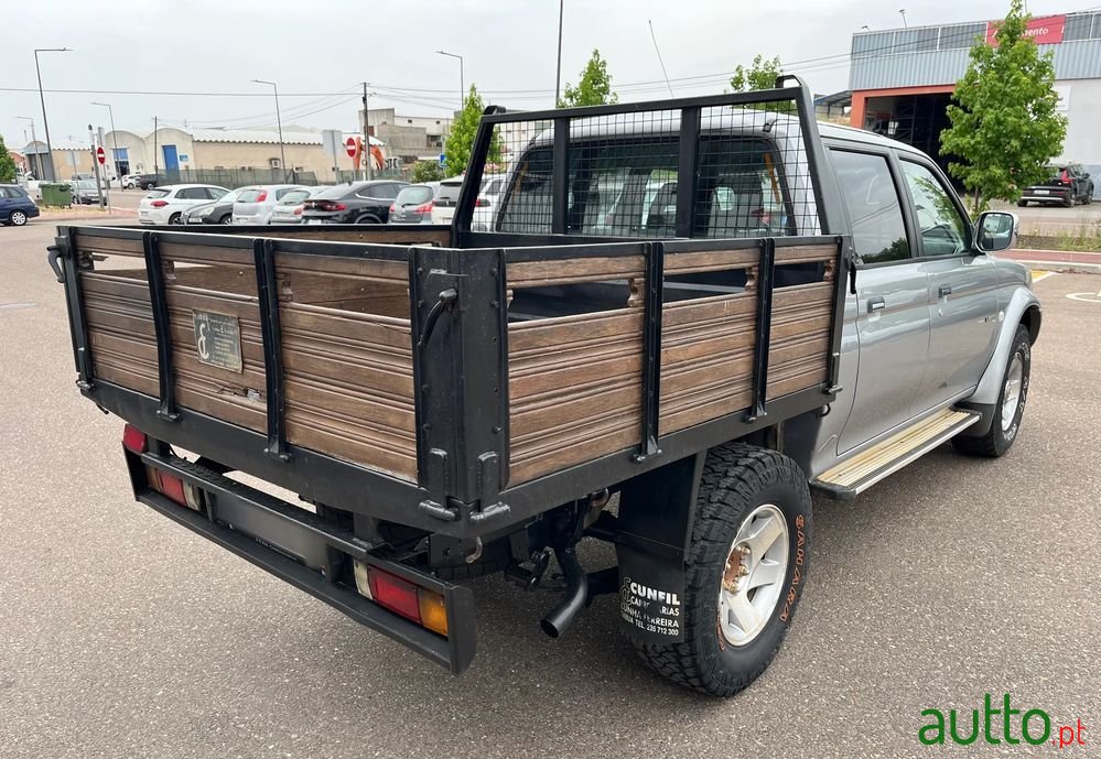 2004' Mitsubishi L200 photo #4