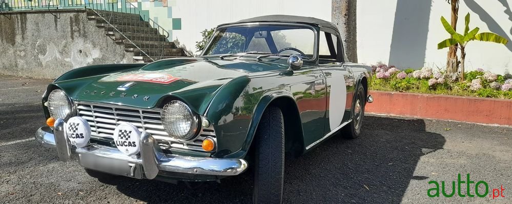 1962' Triumph Tr4 photo #3