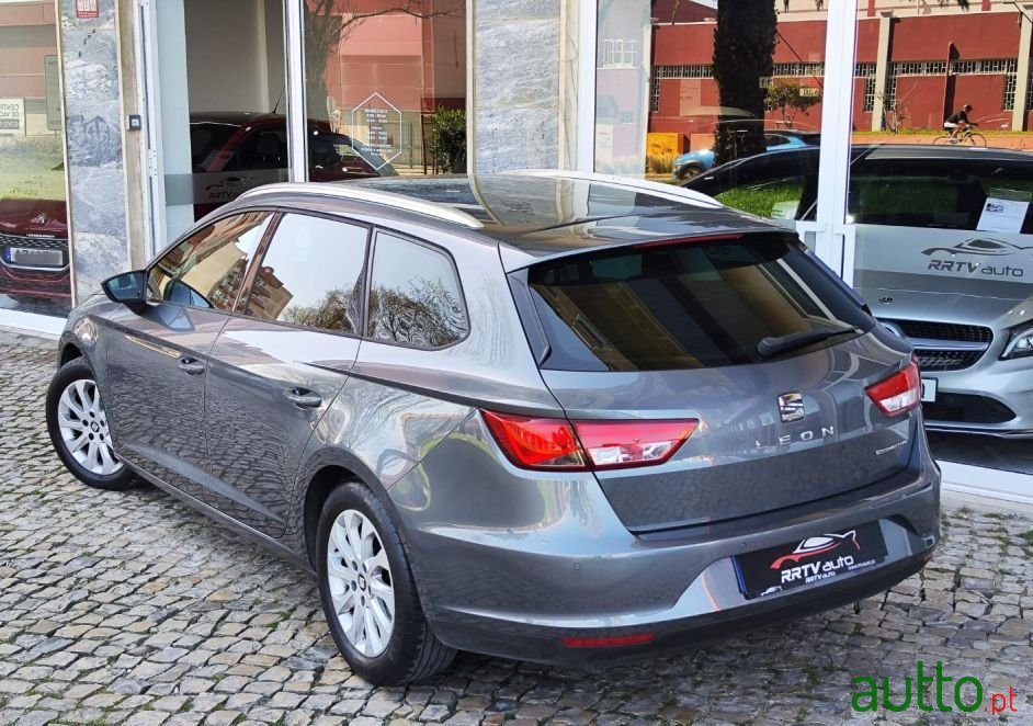 2016' SEAT Leon-St photo #2