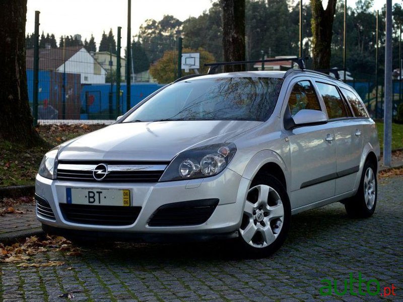 2006' Opel Astra 1.3 Cdti photo #1