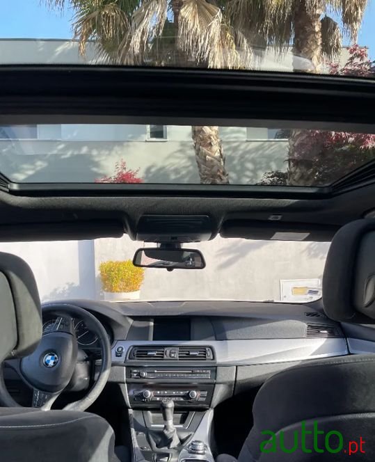 2010' BMW 520 photo #4