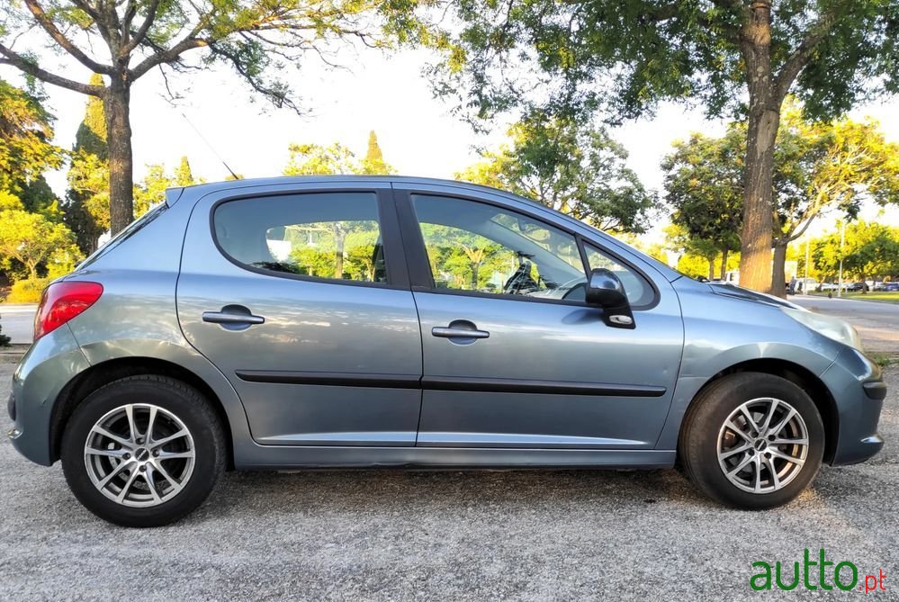 2006' Peugeot 207 1.4 16V Trendy photo #5