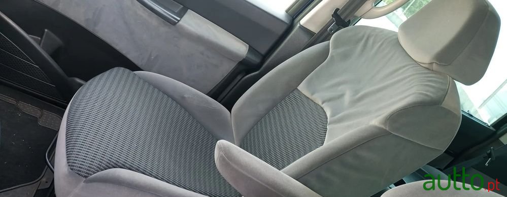 2012' Citroen C8 photo #6