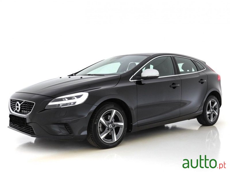 2018' Volvo V40 photo #1