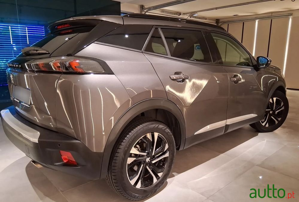 2022' Peugeot 2008 photo #4
